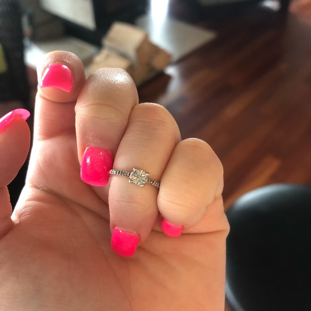 10K GOLD diamond engagement ring